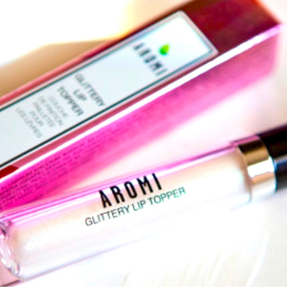 AROMI Glittery Lip Topper SEALED nwt